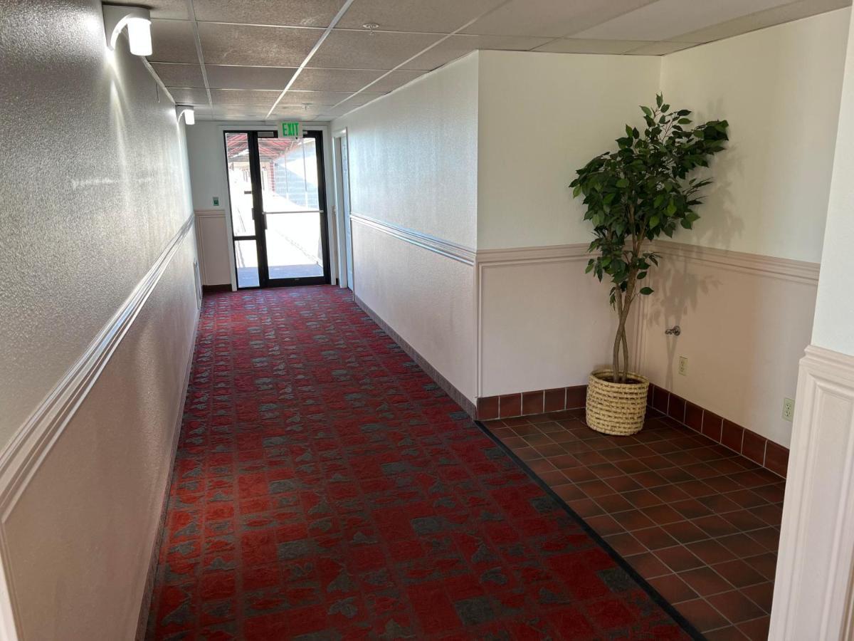 Oquirrh Mountain Inn Tooele Zewnętrze zdjęcie